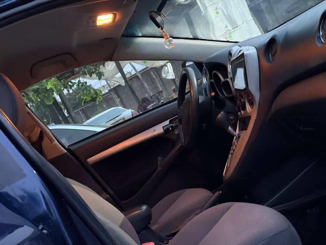 A picture of Mad Distress alert Belgium grade Toyota Matrix 2009 model with