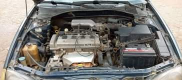 A picture of 2004 Toyota Avensis Saloon