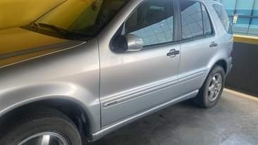 A picture of MERCEDES BENZ ML 350 YEAR 2004 MODEL