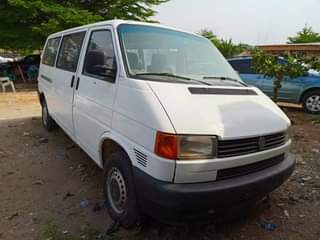 A picture of 2002 Volkswagen Bus 14 seater