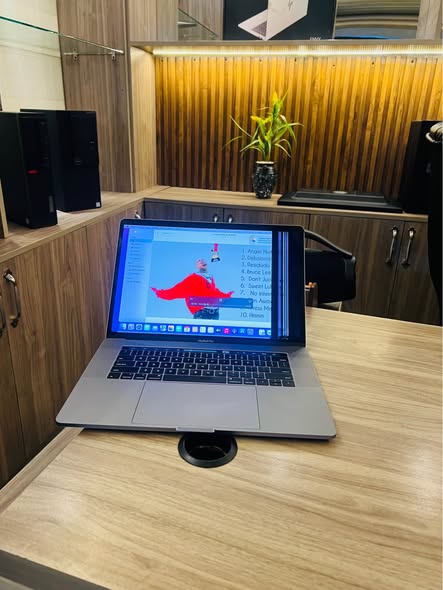A picture of MACBOOK PRO 2017 15