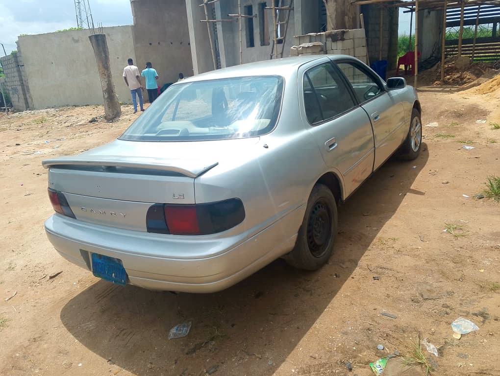 A picture of Toyota Camry Orobo