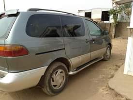 A picture of 2000 Sienna 08150544044