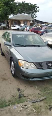A picture of 2002 Toyota Avalon