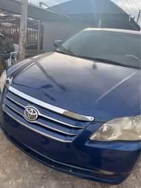 A picture of Toyota Avalon