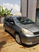 A picture of Toyota Sinenna