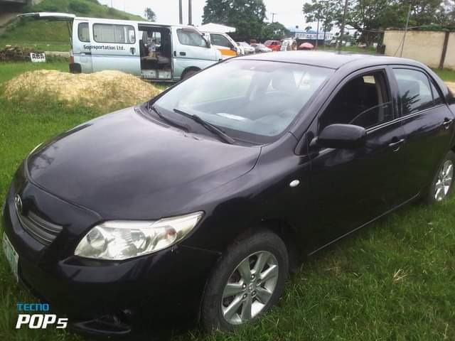 A picture of 2010 Model TOYOTA COROLLA Manual Gear Engine and Gear Selection