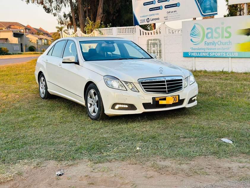 classifieds/cars mercedes