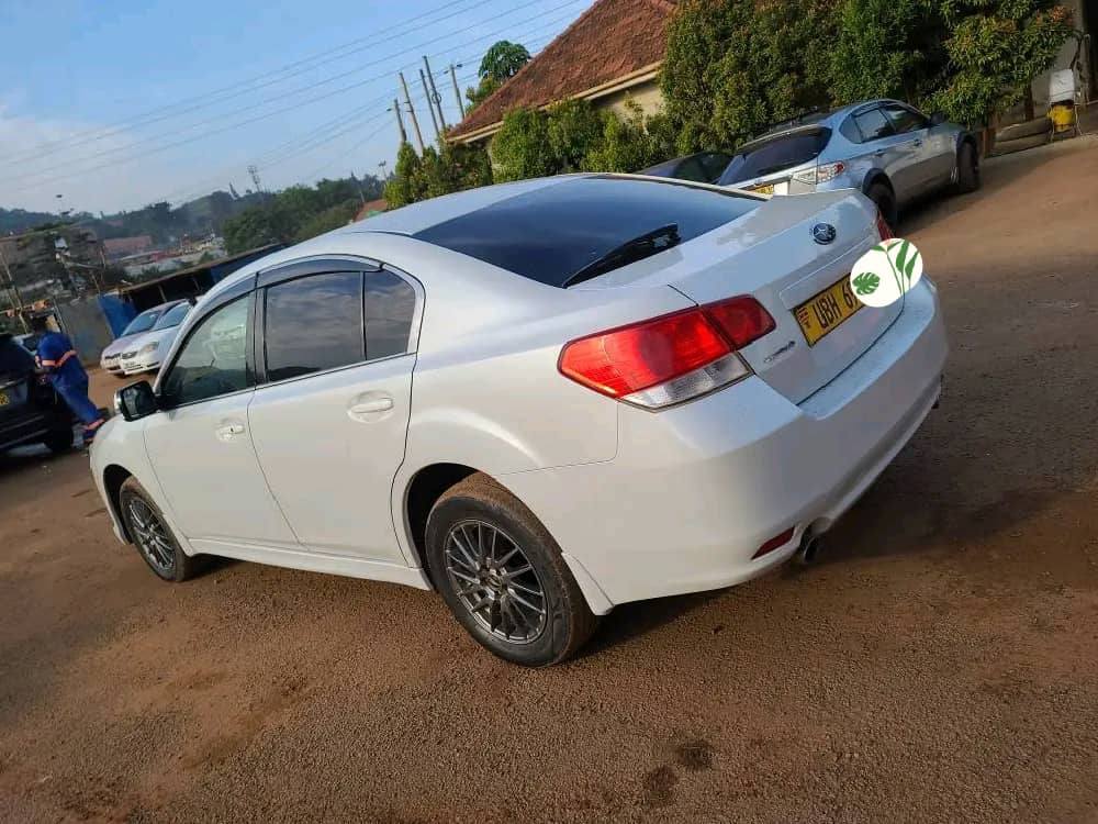 A picture of Subaru legacy b4 18m very good condition money needed