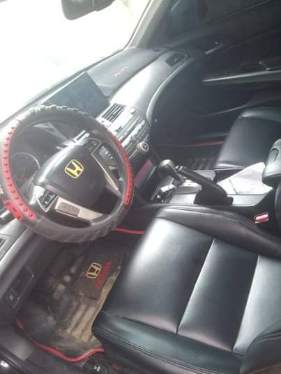 A picture of Honda Accord 2009 V6