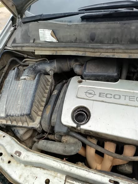 A picture of 08166482890 Opel zafira manual drive first body pan engine lil