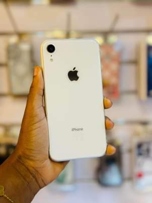 A picture of Quick sale IPhone XR clean