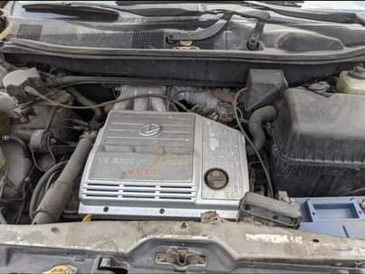 A picture of Lexus RX300 up for sale in good condition 5 Alloy
