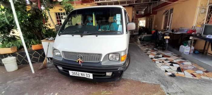used toyota hiace
