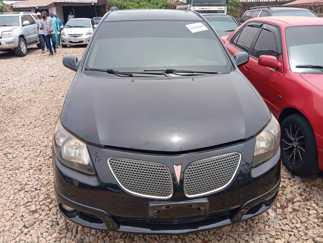 A picture of AWOOF DEAL CLEAN USED PONTIAC VIBE 04 MODEL WITH EVERYTHING