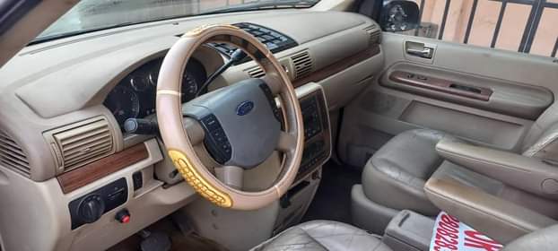 A picture of Ford Freestar 2005 Engine and everything in good condition Can