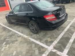 A picture of 2011 C 300 used everything is in perfect condition Price