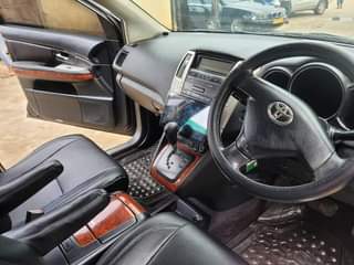 A picture of TOYOTA HARRIER NEW MODEL