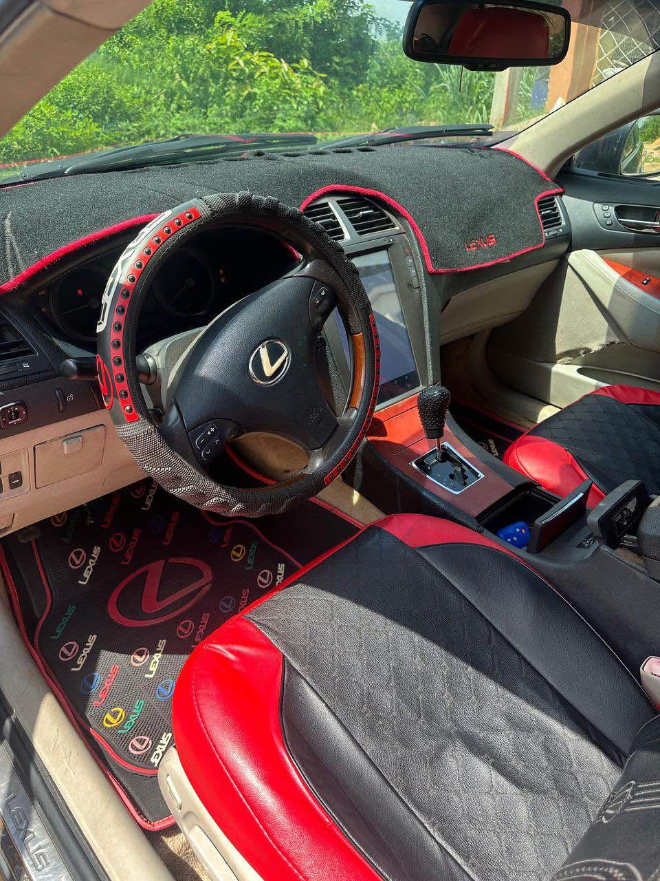 A picture of 2010 Lexus ES350