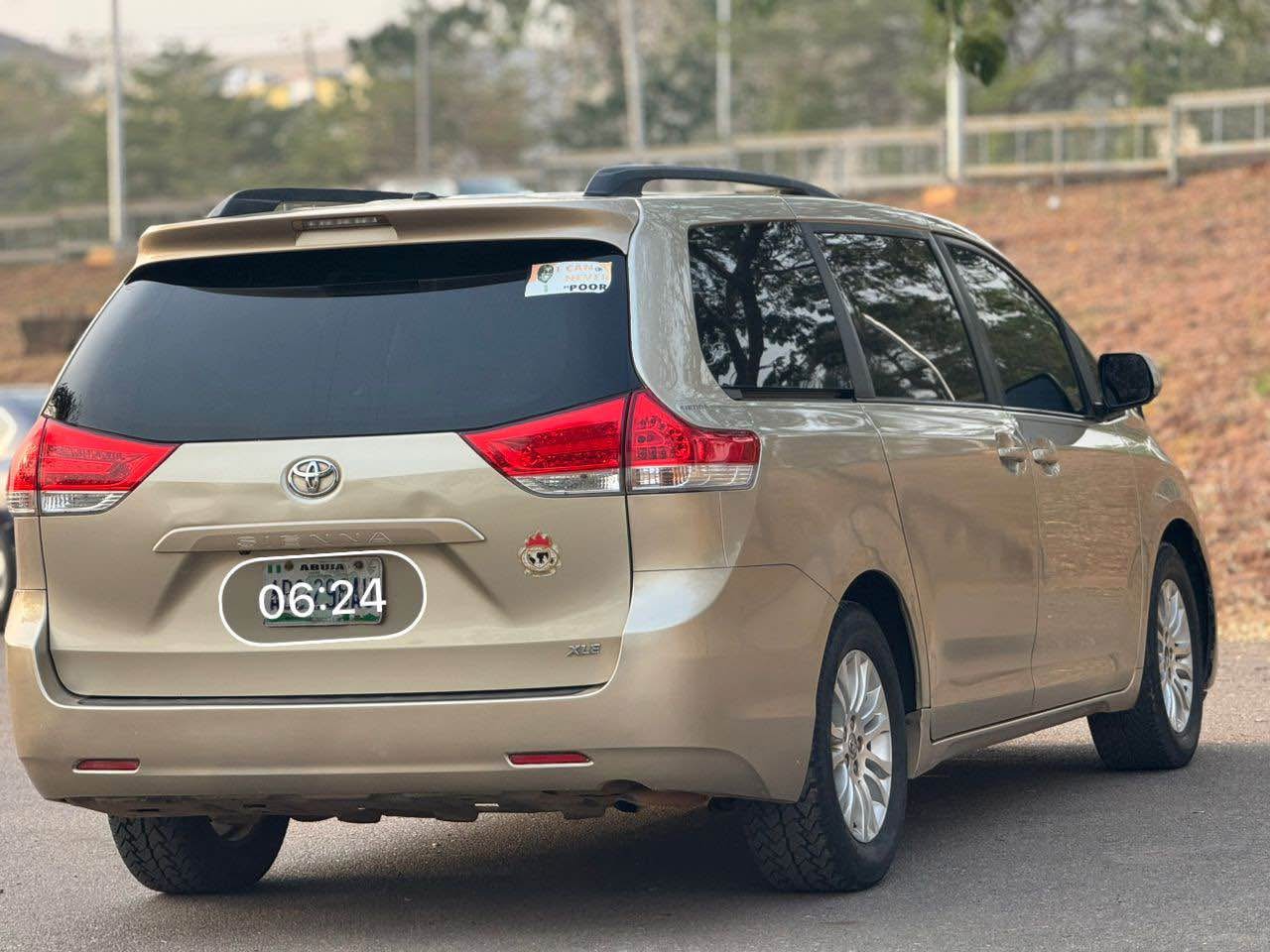 A picture of TOYOTA SIENNA XLE 2014 MODEL