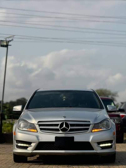 A picture of 2013 C300 Mercedes Benz R17