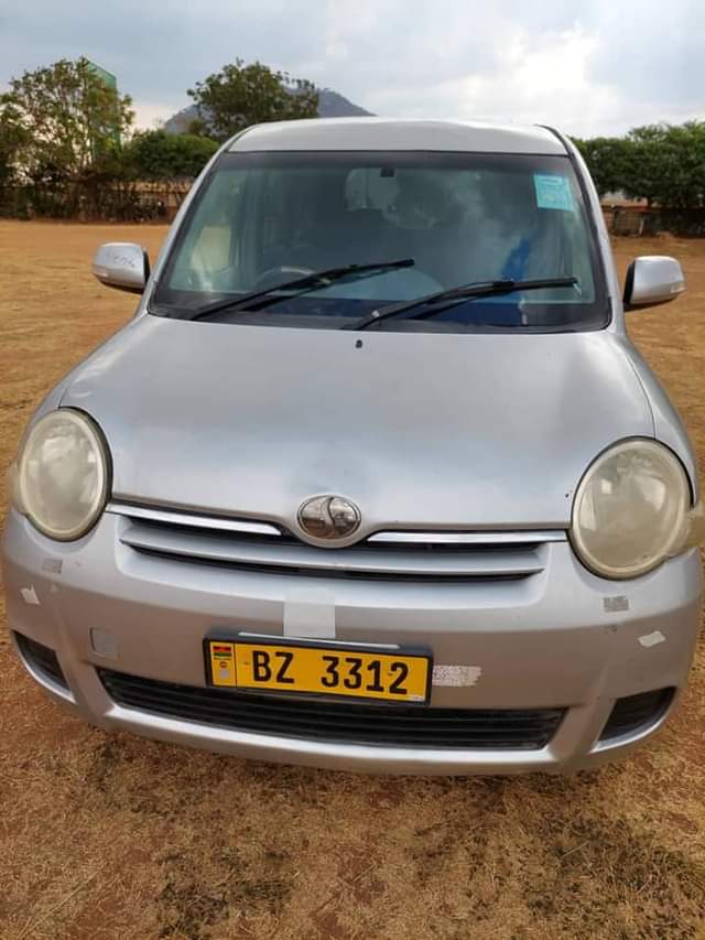 A picture of Toyota sienta