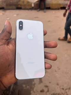 A picture of Iphone x no face id