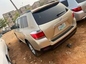A picture of CLEAN REGISTERED TOYOTA HIGHLANDER 2013 MODEL 8 8M NET PRICE