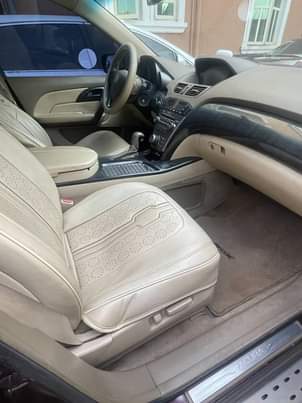 A picture of Honda Acura MDX