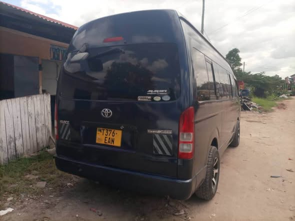 A picture of TOYOTA HIACE QUANTUM ONSALE