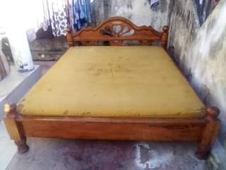 A picture of Kitanda 5 6 Godoro 5 6 Vyote 170000 Call 0625279741