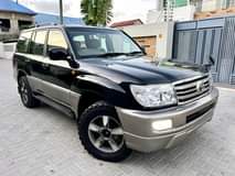 A picture of TOYOTA LAND CRUISER V8