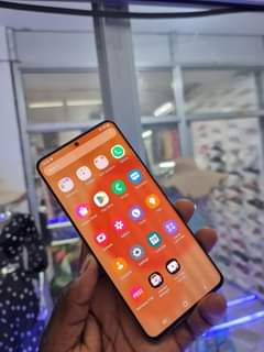 A picture of SAMSUNG A82