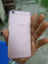 A picture of HAINA haja yakuelezea saaana hii simu VIVO Y55s 4RAM 64GB