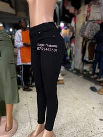 A picture of Skinny jeans 