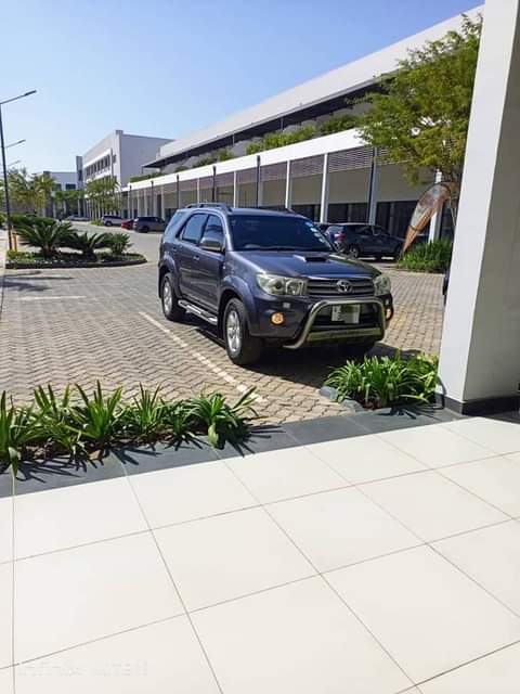 used toyota fortuner