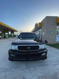A picture of Toyota Land Cruiser V8 Amazon Namba DBE