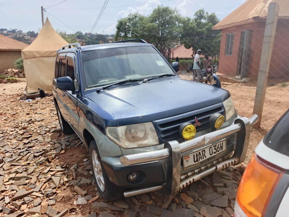 A picture of Pajero 7 5m 0756358601 0774586964