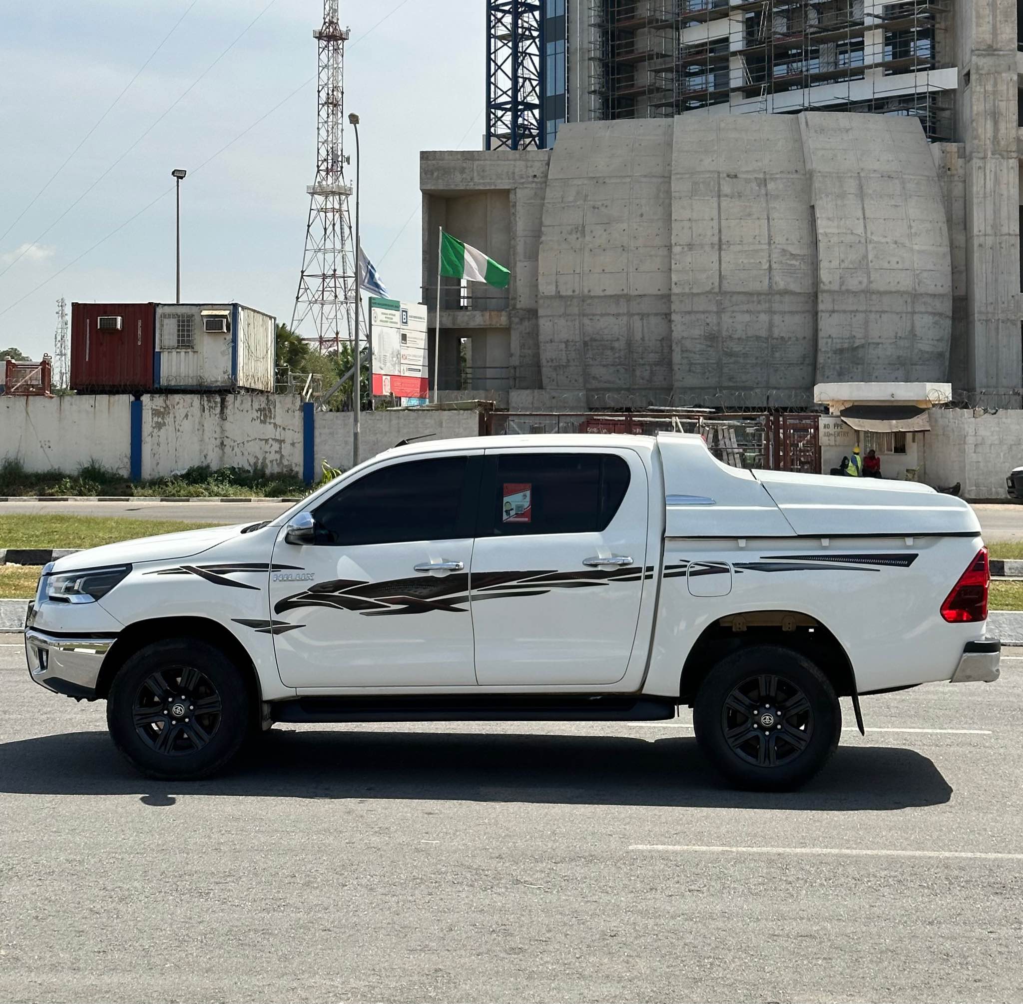 A picture of Toyota Hilux 2023 63m 08034603048