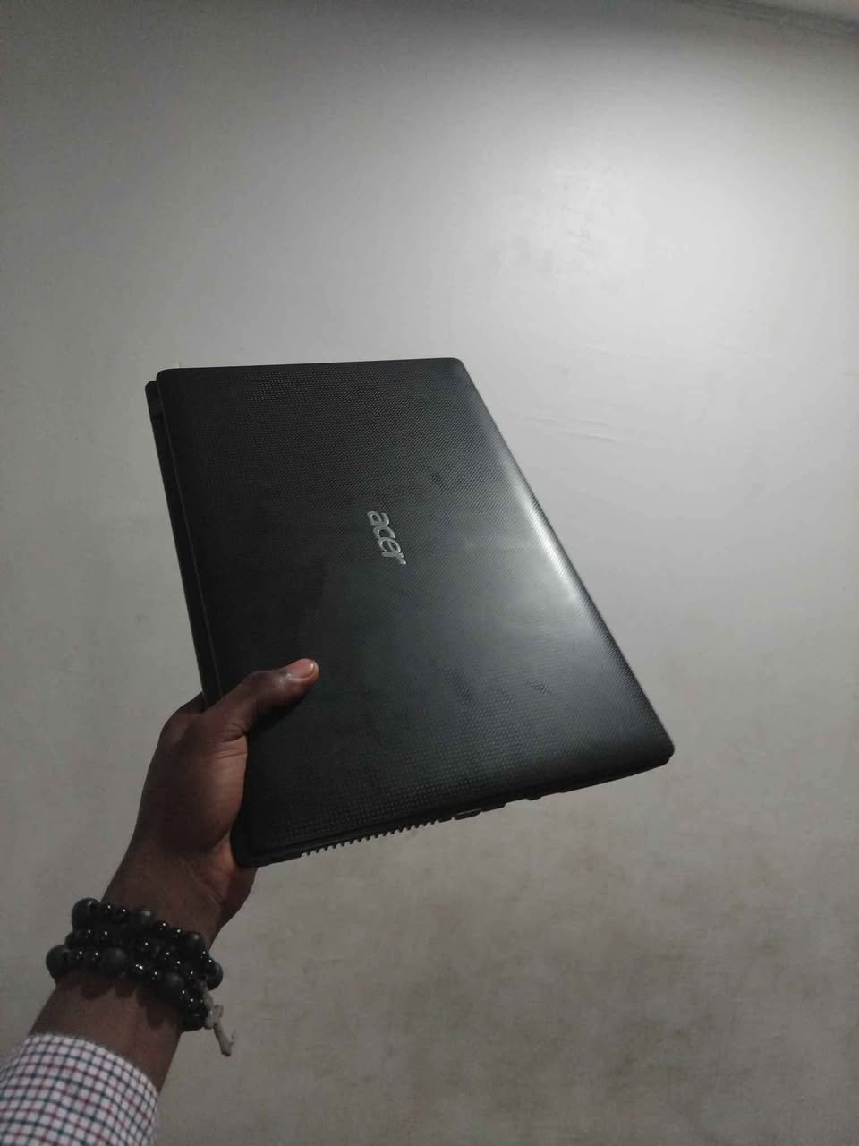 A picture of Acer 5742 Intel core i5 4gb 320gb HDD 5th Gen