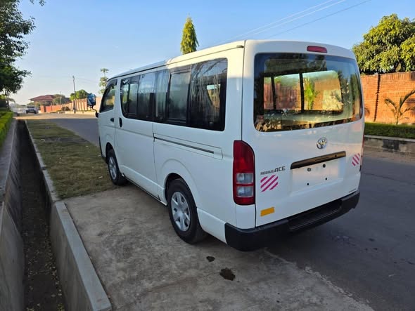 used toyota hiace