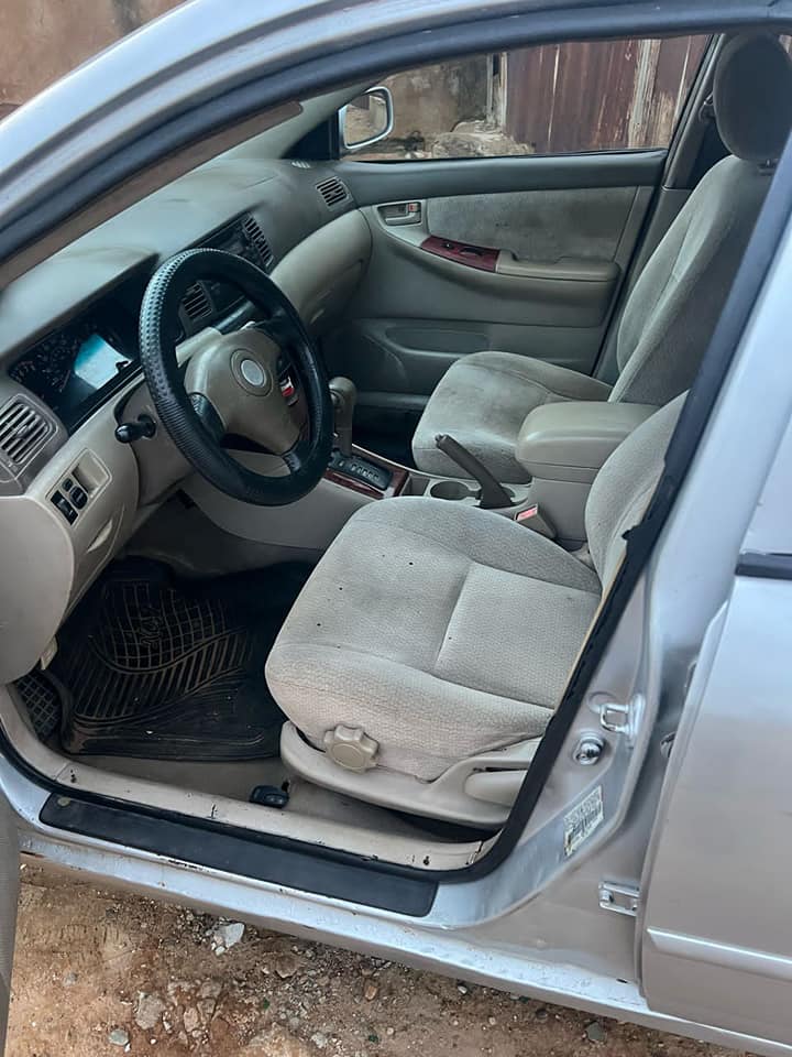 A picture of Toyota Corolla 2004