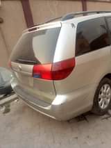 A picture of Toyota Sienna 2005