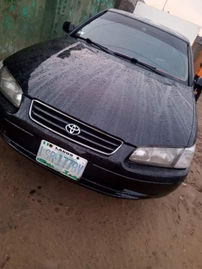 A picture of Toyota Camry 02 first body clean Tokunbo standard Registered but