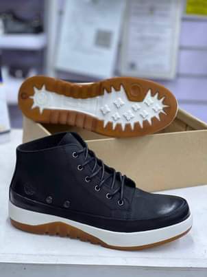 A picture of New Timberland full org WhatsApp 0627380274