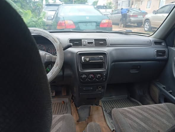 A picture of Honda CR V 2000
