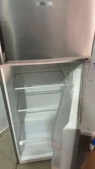 A picture of 200 litre fridge