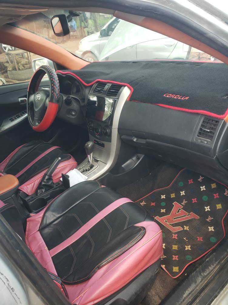 A picture of Corolla 2010