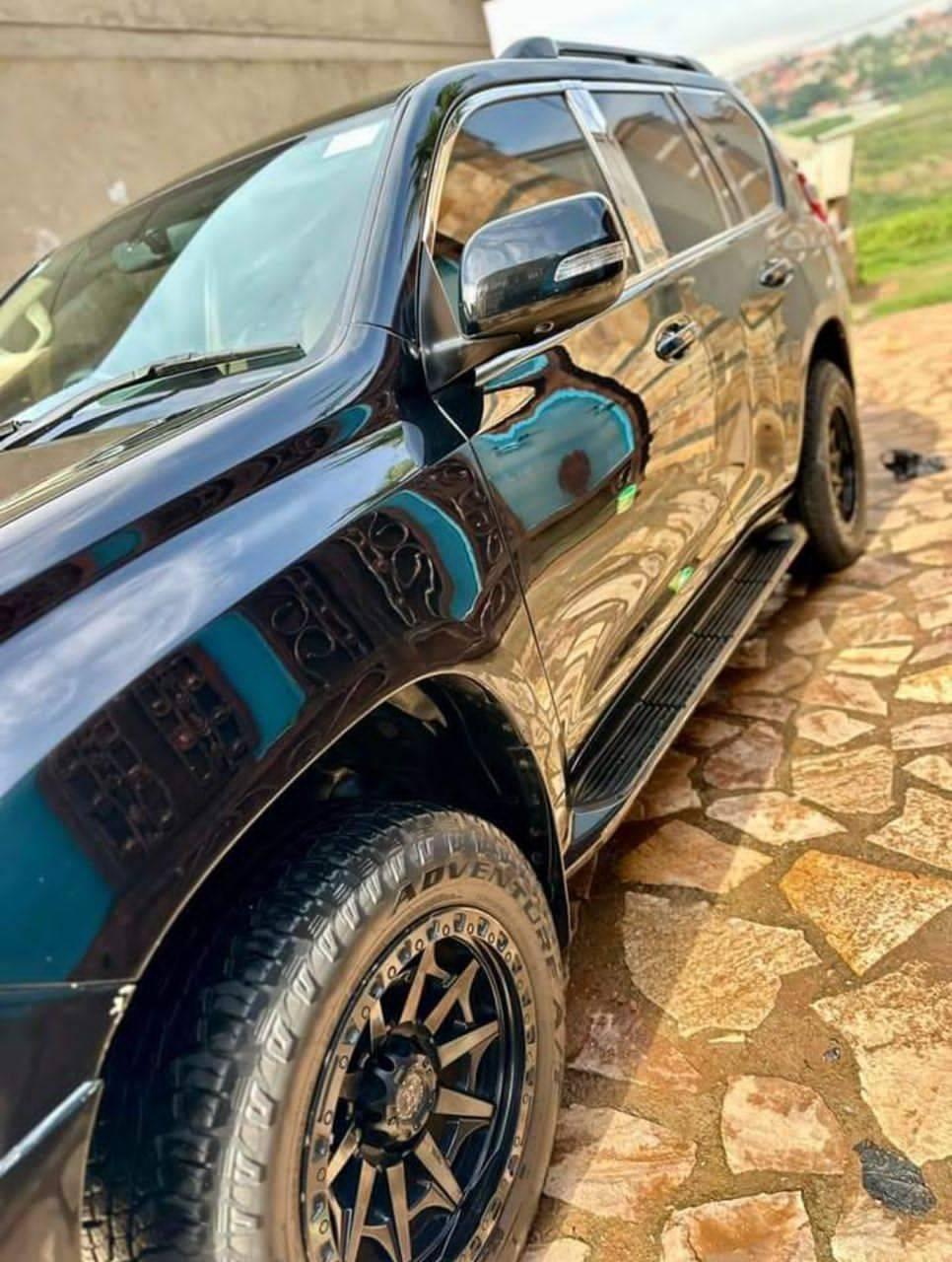 A picture of Toyota land cruiser tx 3.0cc Diesel 2014 128m