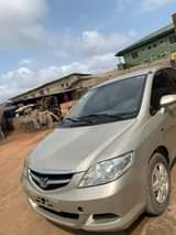 A picture of Clean fuel sufficient 05 Honda city with sound engine gear